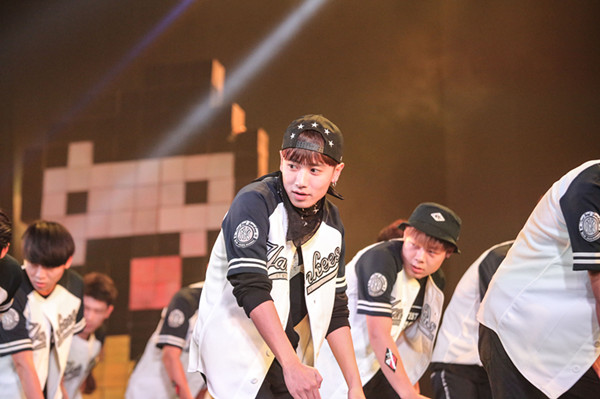 91探花
十佳歌手演唱会暨艺术团结汇顺利举行